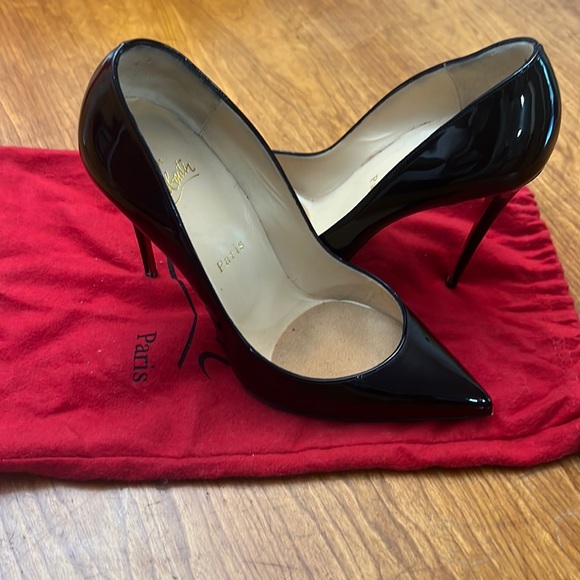 Christian Louboutin So Kate Black. - Picture 1 of 4